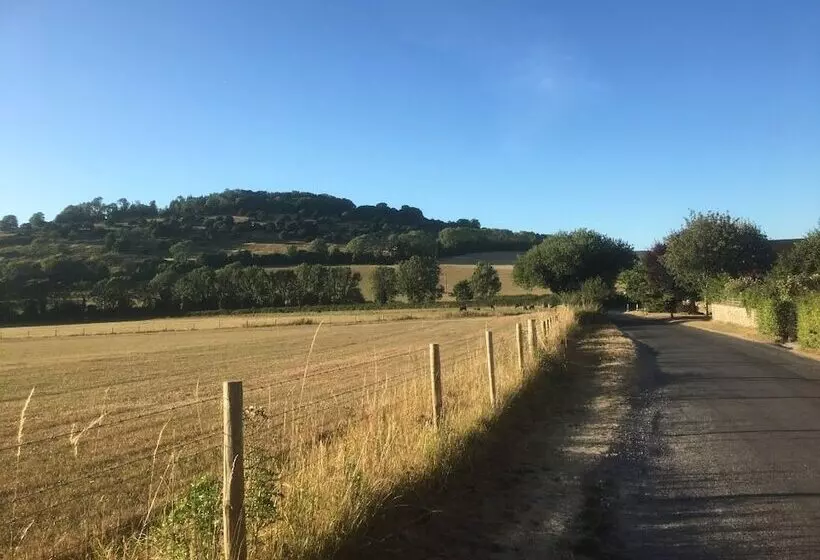 5 Charlton Mill Way B&b