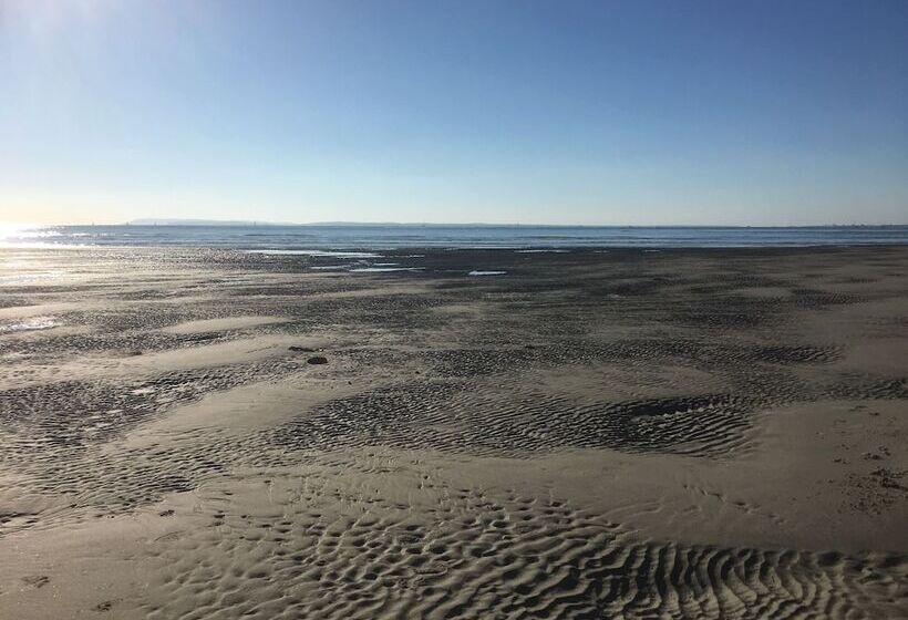 5 Charlton Mill Way B&b