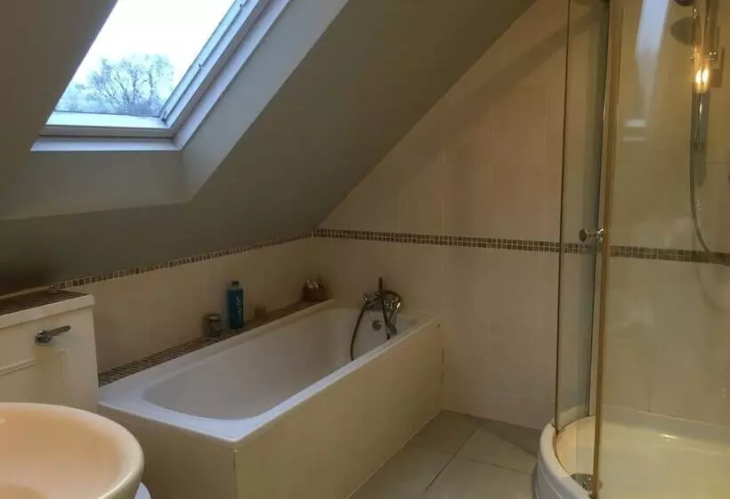 5 Charlton Mill Way B&b