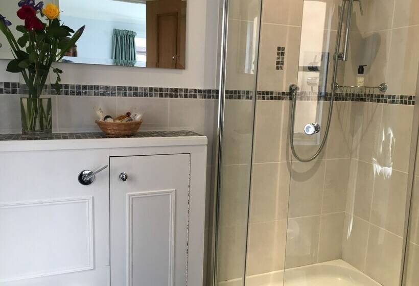 5 Charlton Mill Way B&b