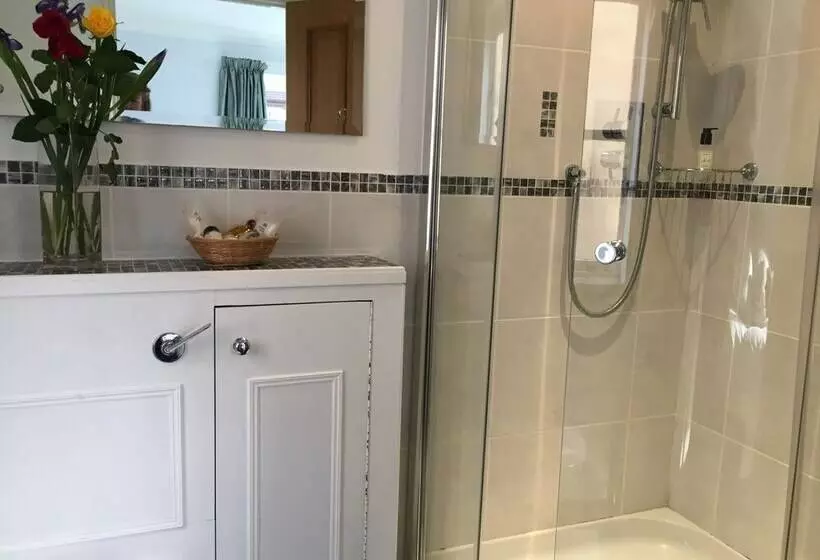 5 Charlton Mill Way B&b