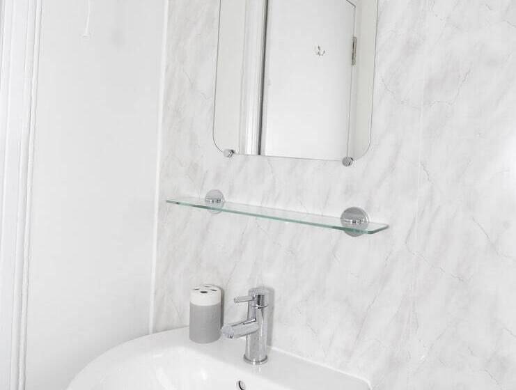 Greenstar Apartments