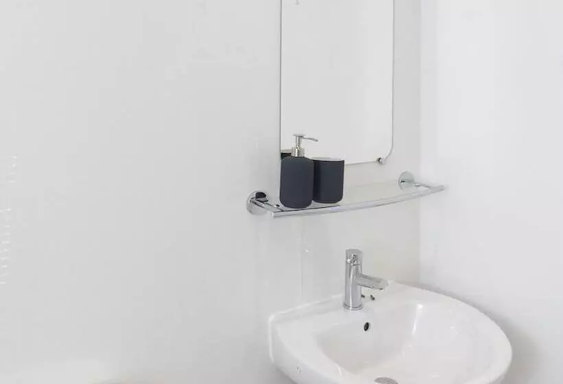 Greenstar Apartments