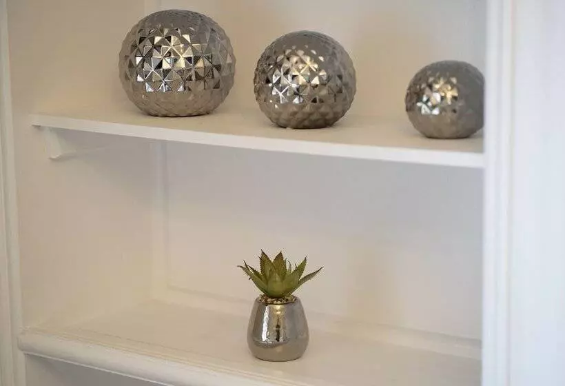 Greenstar Apartments