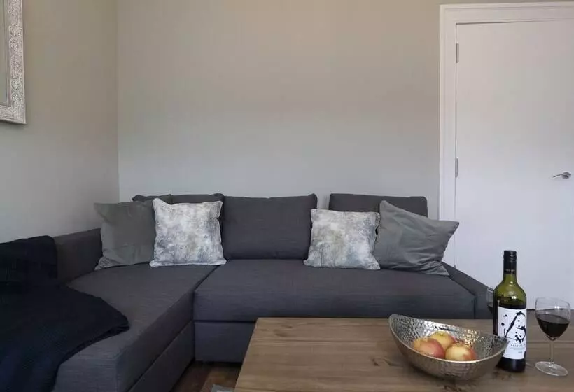 Greenstar Apartments