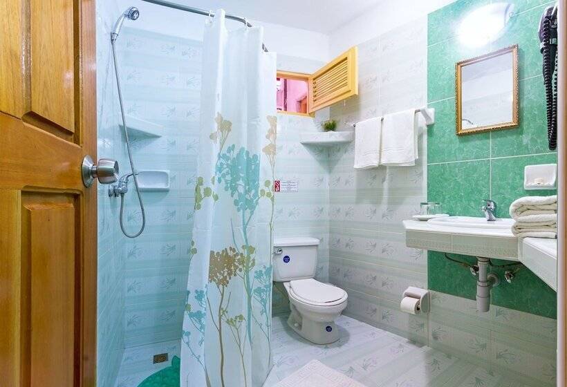 مسافرخانه Sombrilla Ft Casa You And Me Adults Only