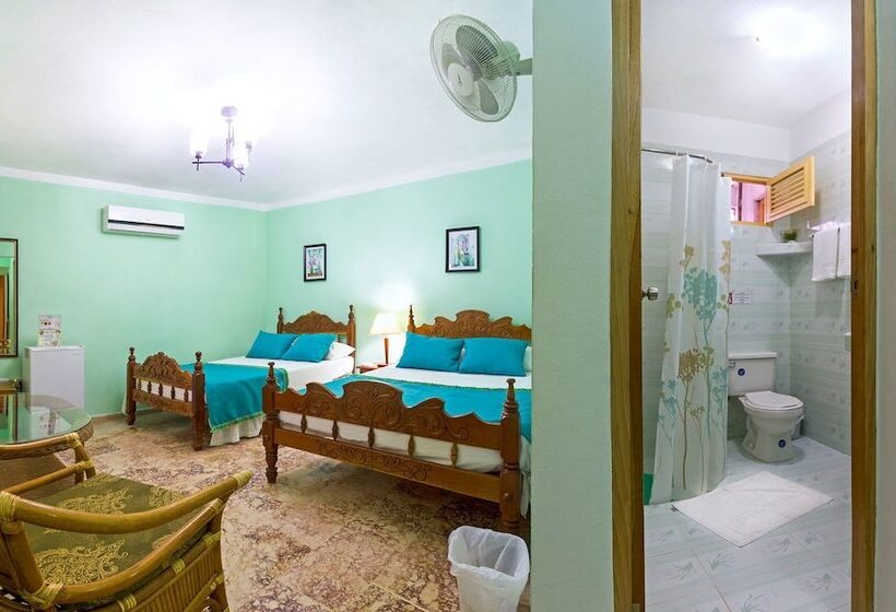 مسافرخانه Sombrilla Ft Casa You And Me Adults Only