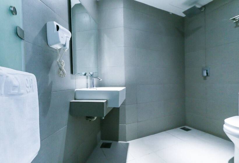 فندق 99   Kepong