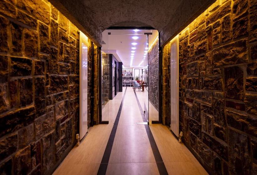 Antusa Design Hotel & Spa