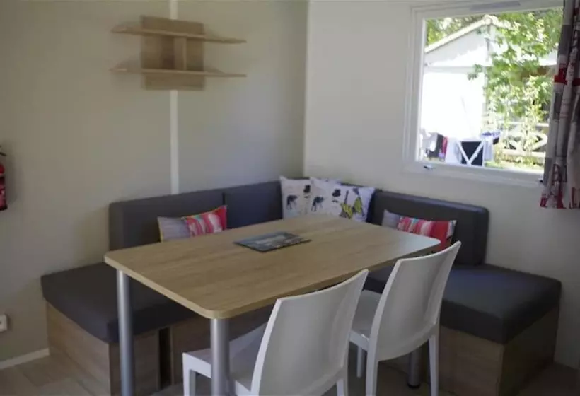 ホテル Camping Le Sous Bois