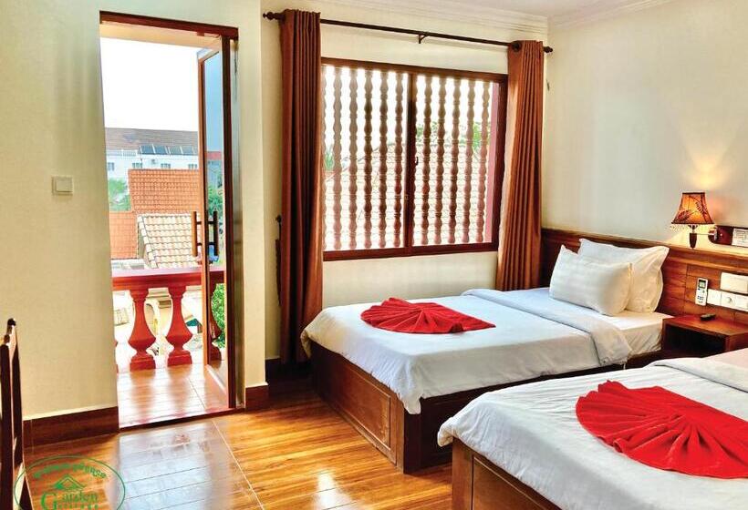 هتل Garden Village Guesthouse & Pool Bar