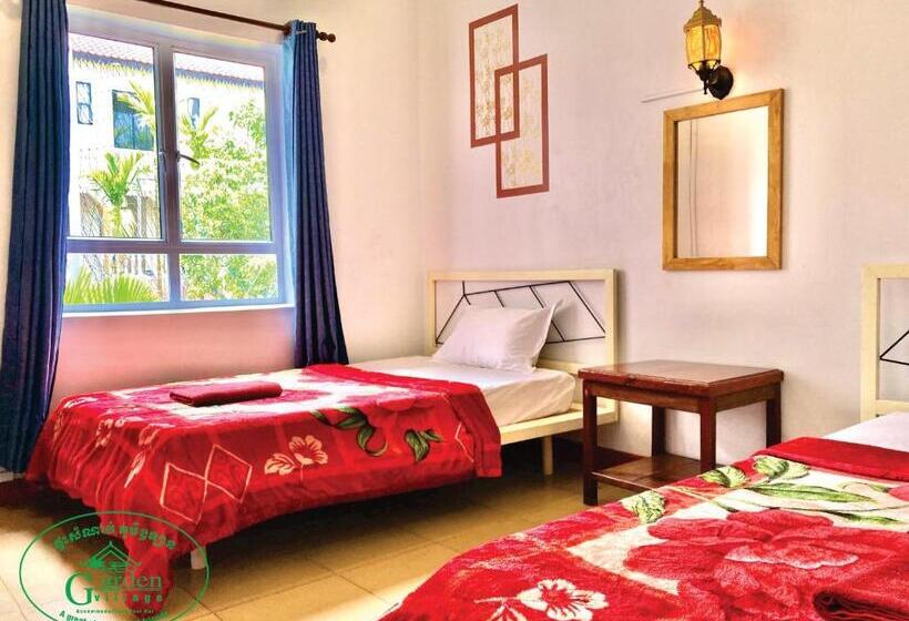 هتل Garden Village Guesthouse & Pool Bar