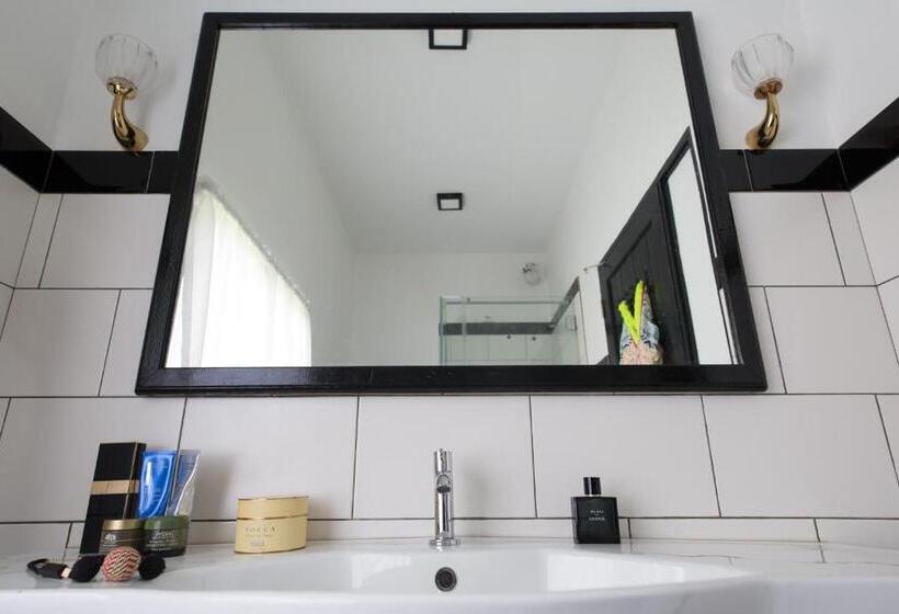 فندق The Marian Boutique Lodging House