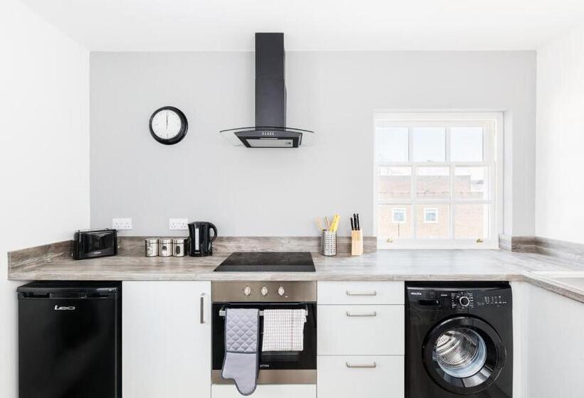 Marvel Apartments Leamington Spa