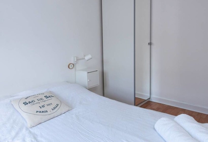 Sleek & Stylish 2bd Home W/ Office/studio