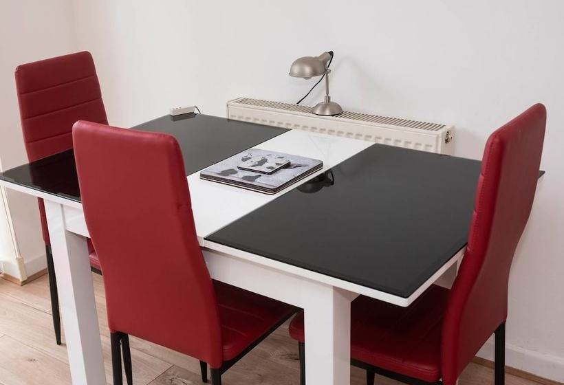 Sleek & Stylish 2bd Home W/ Office/studio