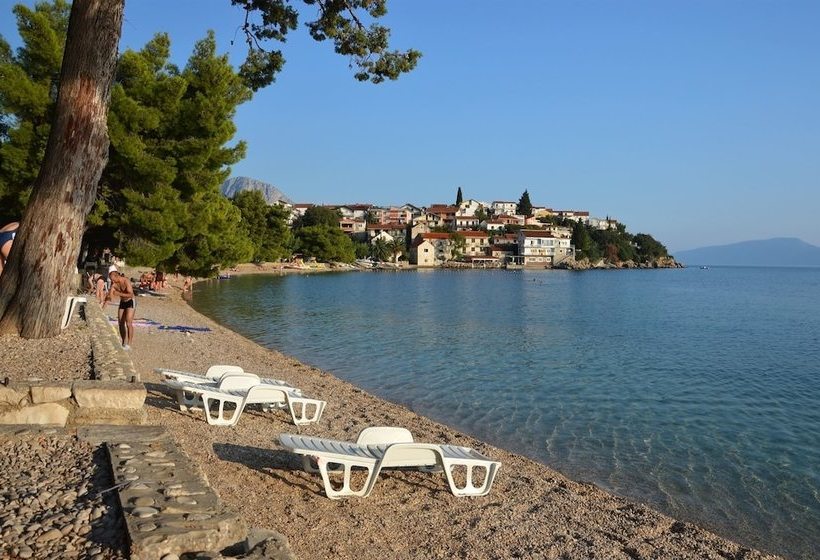 Apartment And Rooms Danica