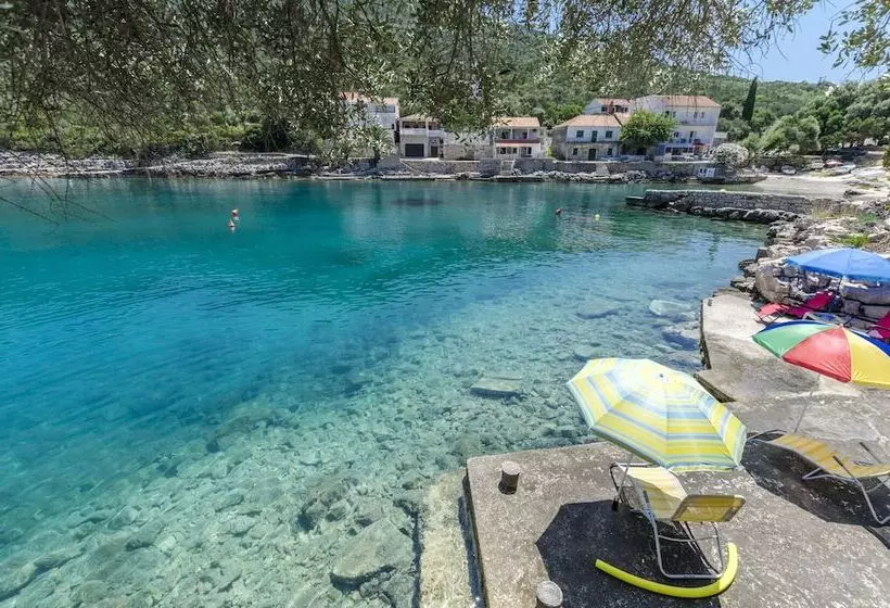 Apartments Dinko