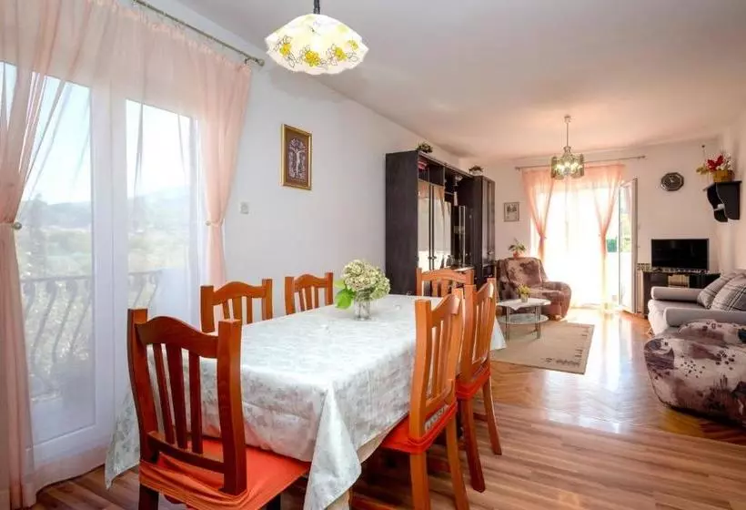 Apartments Draganic