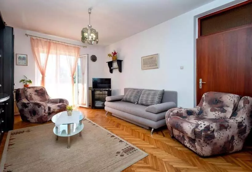 Apartments Draganic