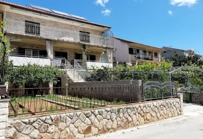 Apartments Emmas Studio