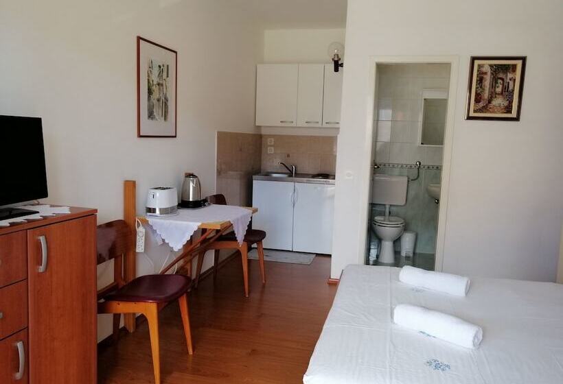 Apartments Emmas Studio