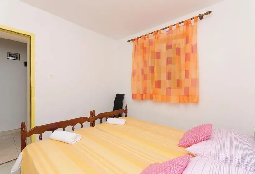 Apartments Mila Ii