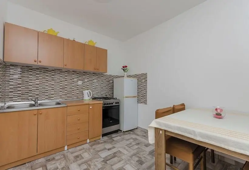 Apartments Mila Ii