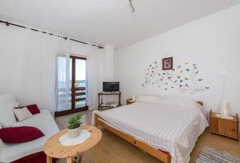 Apartment Milivoj