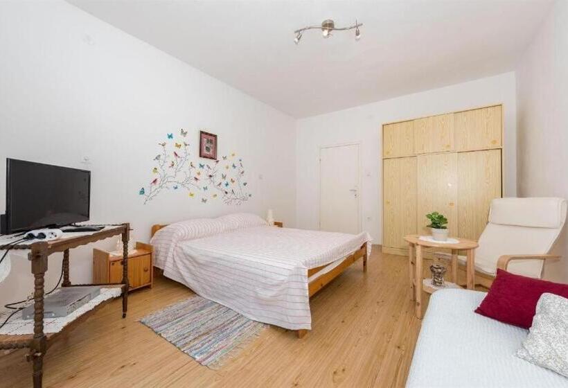 Apartment Milivoj
