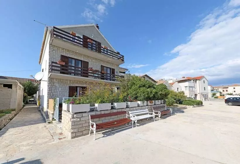 Apartment Milivoj