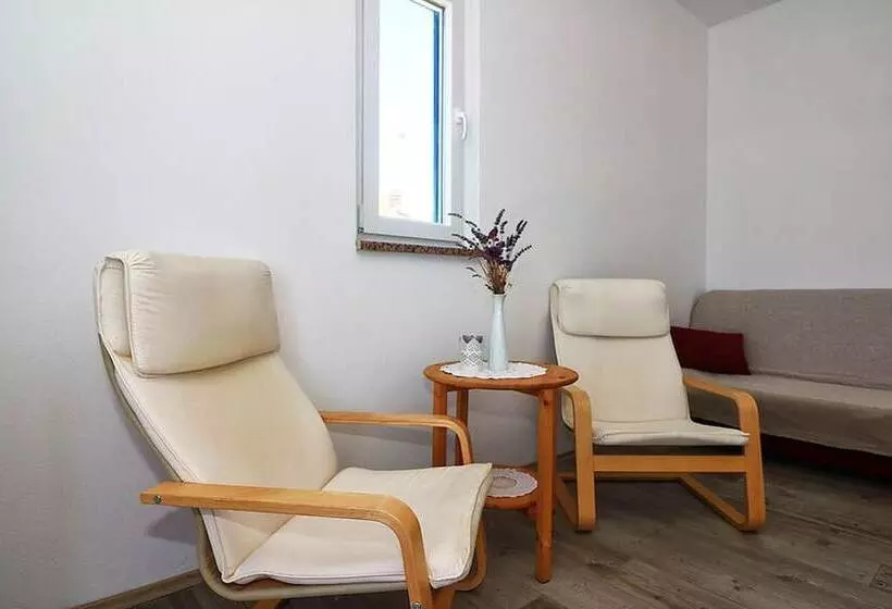 Apartment Milivoj