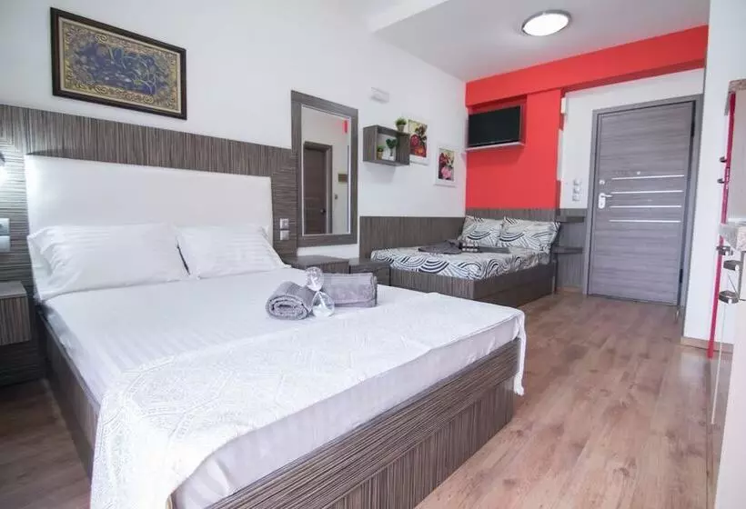 Avra Comfort Rooms  Family