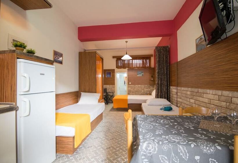 Avra Comfort Rooms  Family