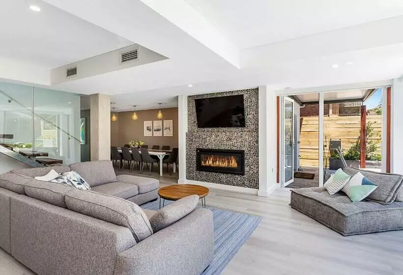 La Luna Shoal Bay 30 Horace St Shoal Bay