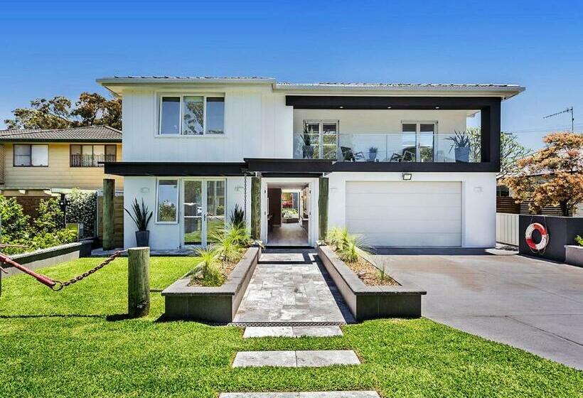 La Luna Shoal Bay 30 Horace St Shoal Bay