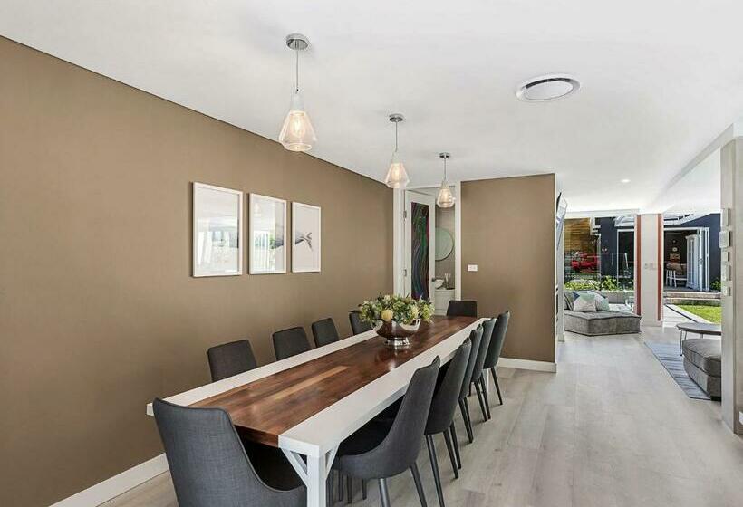 La Luna Shoal Bay 30 Horace St Shoal Bay