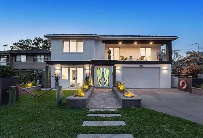 La Luna Shoal Bay 30 Horace St Shoal Bay