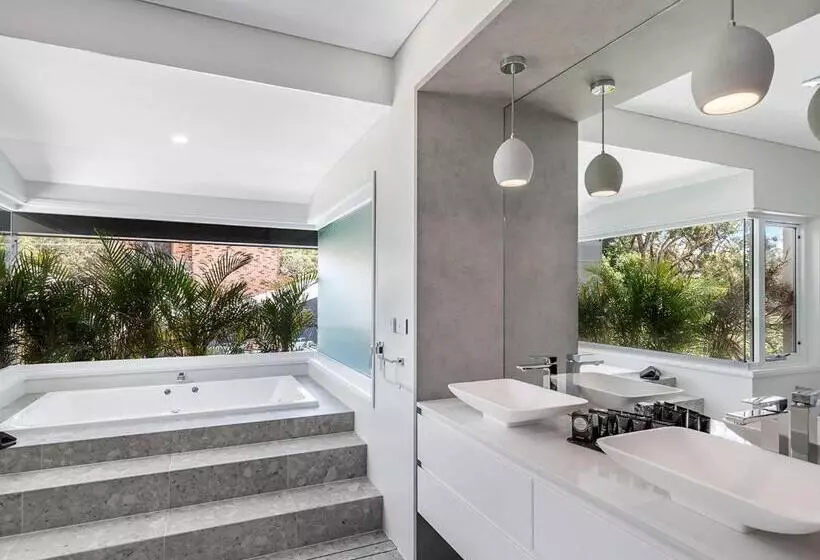 La Luna Shoal Bay 30 Horace St Shoal Bay