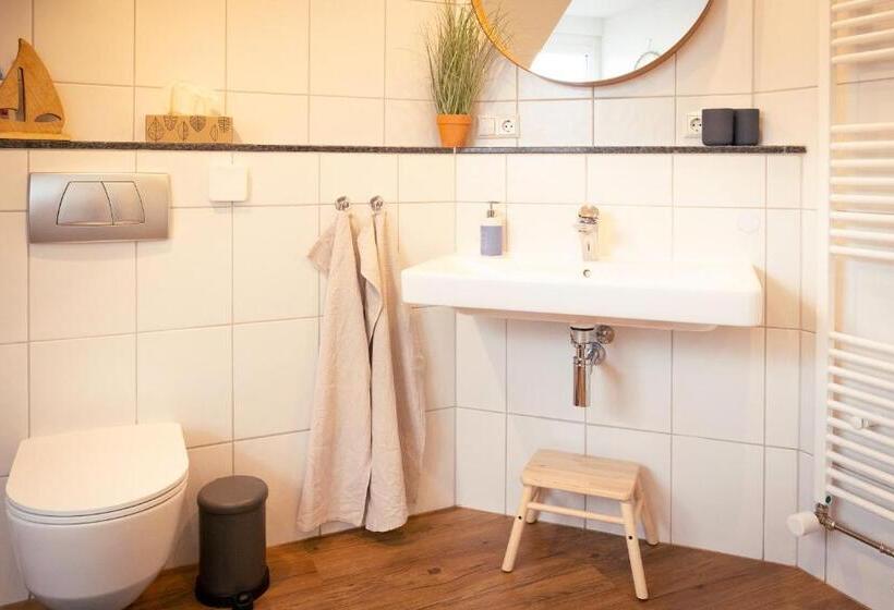 Sohana Lifestyle Apartments I Leilani S & Saskia S Home I Rust