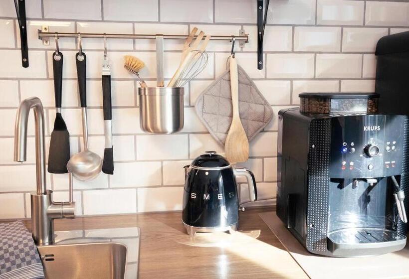 Sohana Lifestyle Apartments I Leilani S & Saskia S Home I Rust