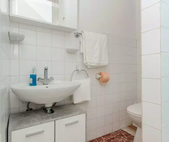 Apartment And Rooms Ivan