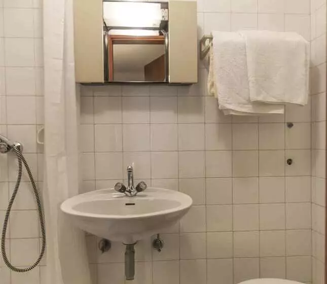 Apartment And Rooms Ivan