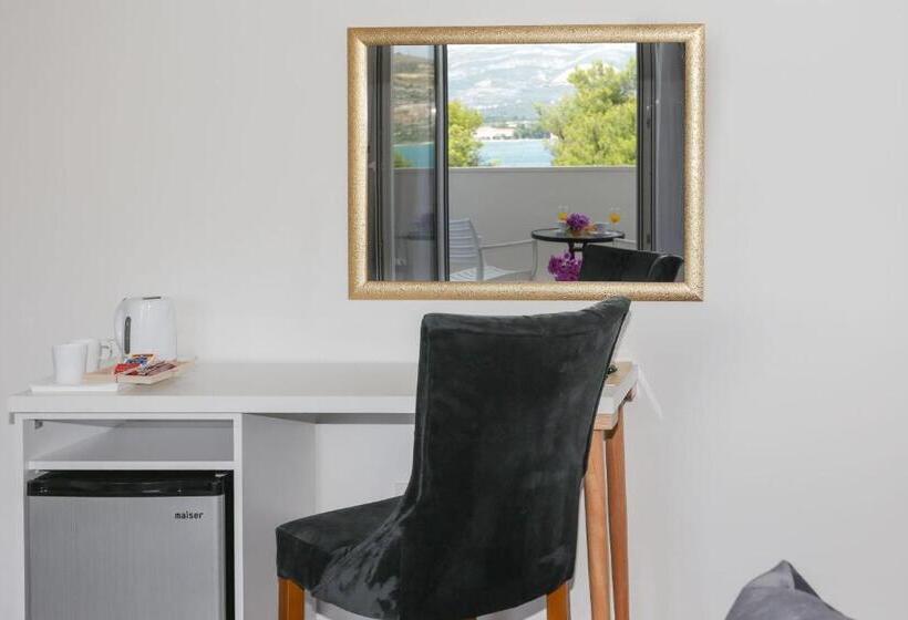 Apartments Villa Niko With Pool