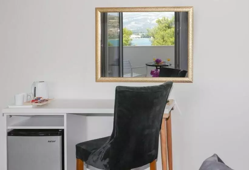 Apartments Villa Niko With Pool