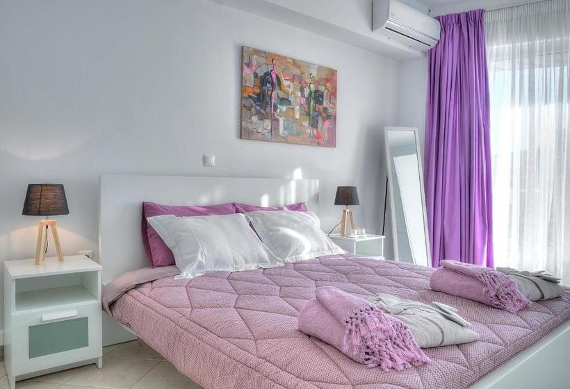 Downtown Glyfada Smart Apartment