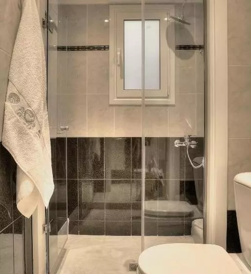 Downtown Glyfada Smart Apartment