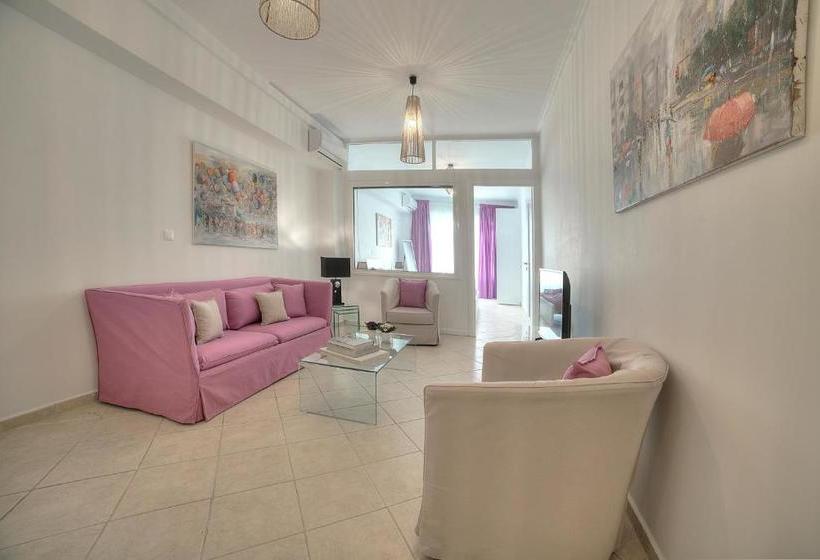 Downtown Glyfada Smart Apartment