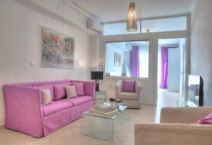 Downtown Glyfada Smart Apartment