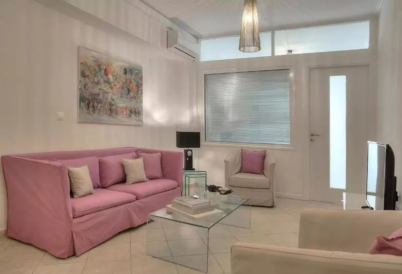Downtown Glyfada Smart Apartment